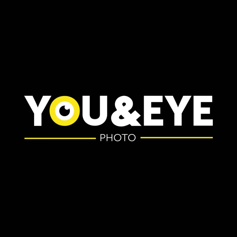 شعار الشركة You & Eye Photo